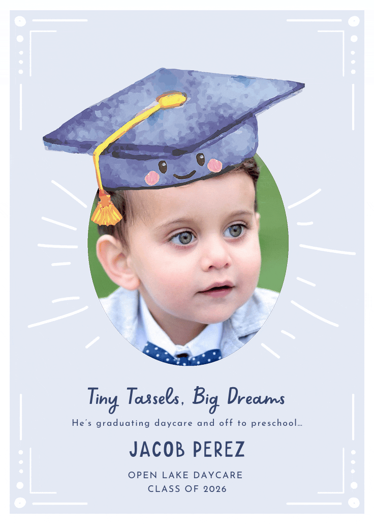 Small yet mighty - anuncio de graduación