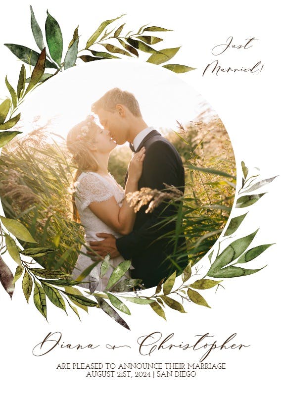 Gentle greenery wreath - wedding announcement